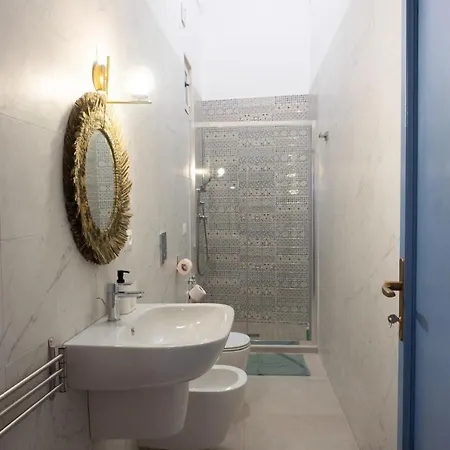 Seaport #rooms * 트라니